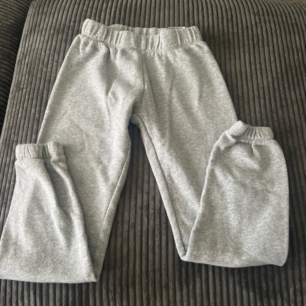 Heather Gray Sweatpants with Relaxed Fit and Elastic Waistband